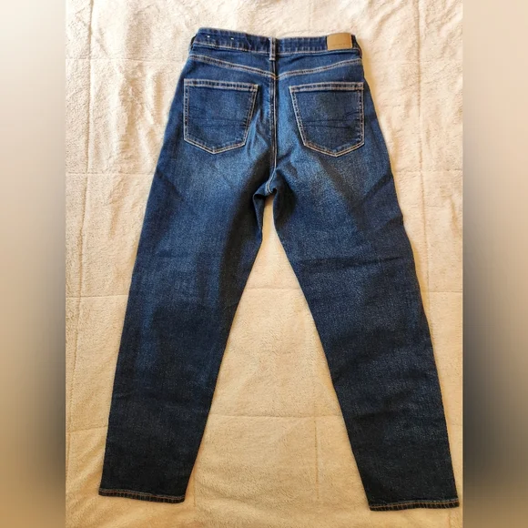 -SOLD- American Eagle Jeans Womens Size 8 Stretch Mom Jean Dark Wash - Picture 2 of 9